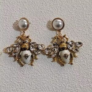 Vintage Honeybee Elegant Gold White Crystal Pearl Bee Earrings